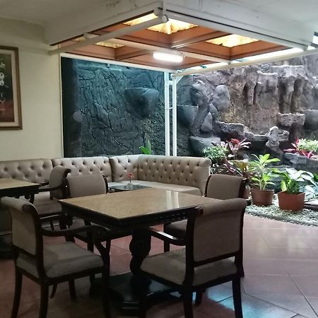 Hotel Mirah Sartika Bogor Esterno foto