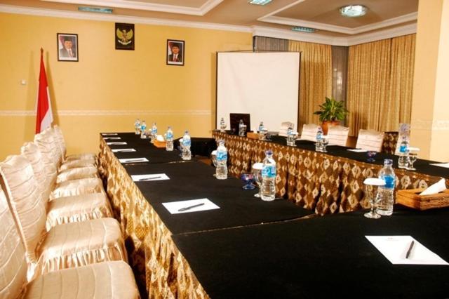 Hotel Mirah Sartika Bogor Esterno foto